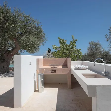Td Marlù Luxury Trulli Experience With Stunning Pool Castellana Grotte